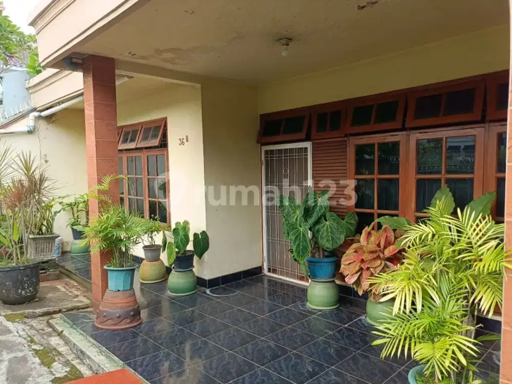 Rumah Lama Di Bsd Tanah Luas