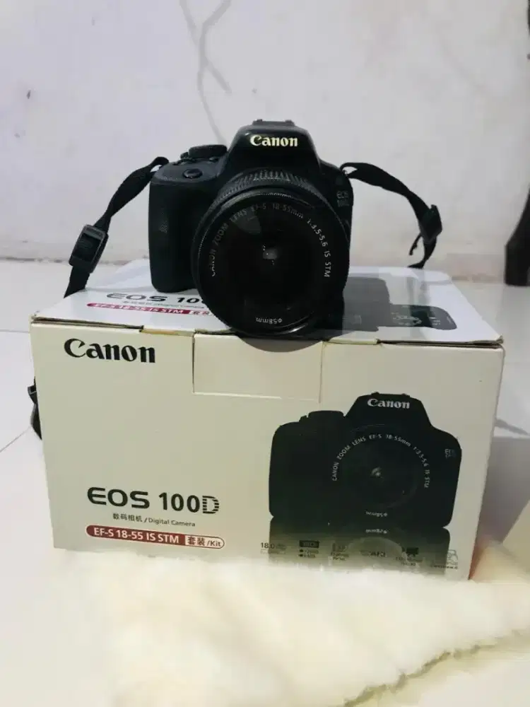Canon 100D + lensa kit 18-55mm