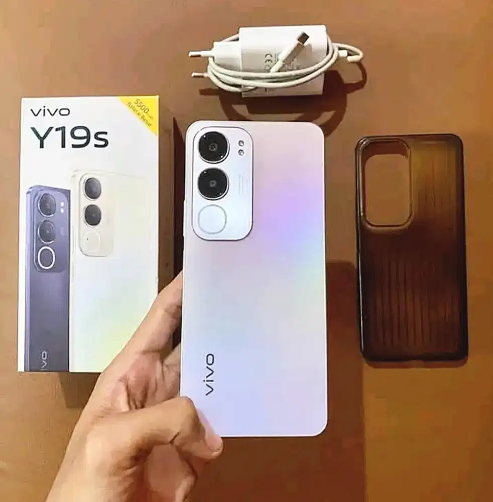 vivo y19s ram 4/64 baterai 5500mah fullset