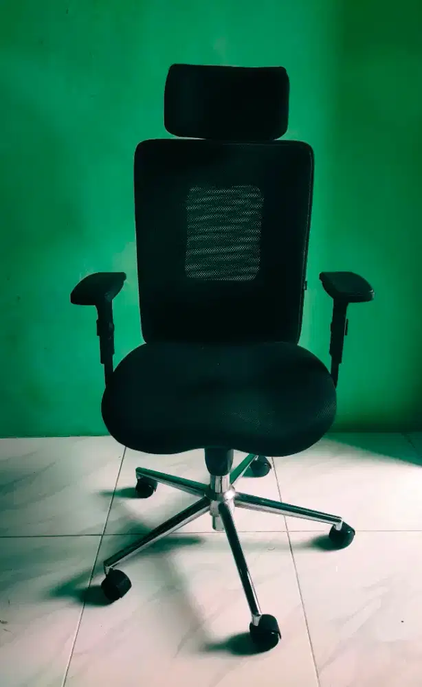 Kursi kantor/ Kursi komputer INFORMA
