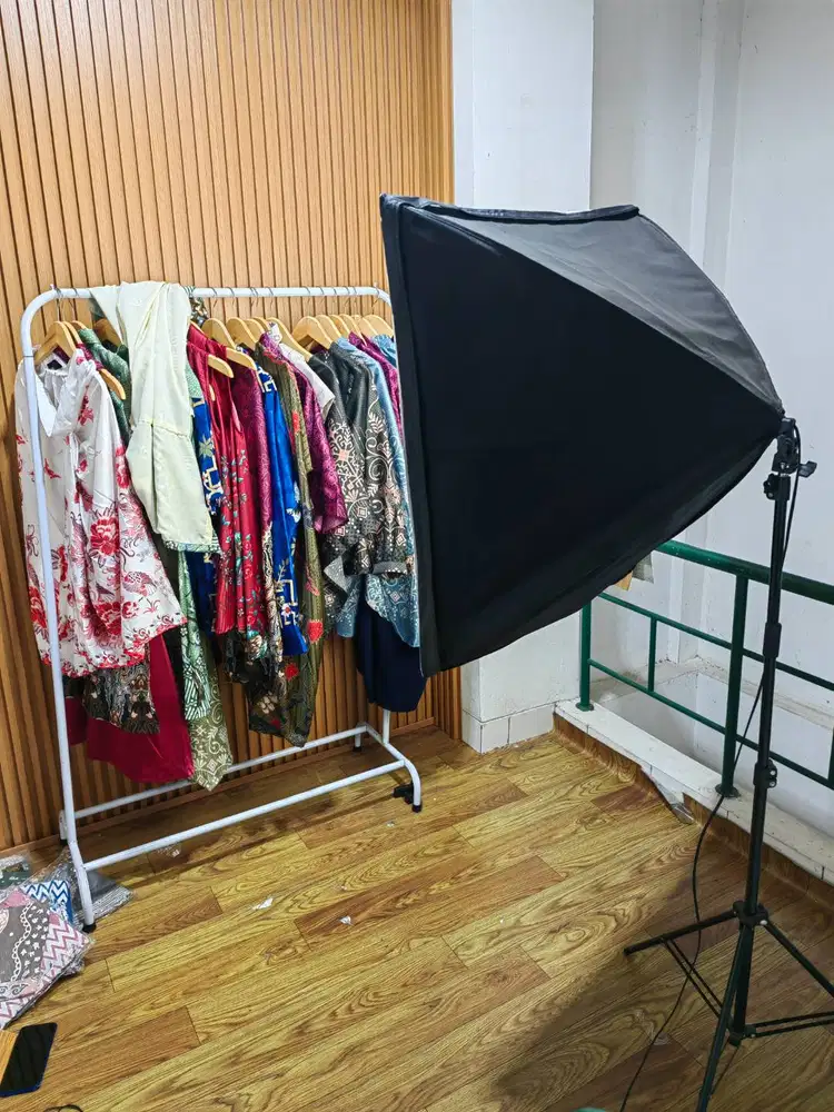 Softbox Lighting Midio D1 Softbox 80x80 Plus Tripod Stand Lampu 85Watt