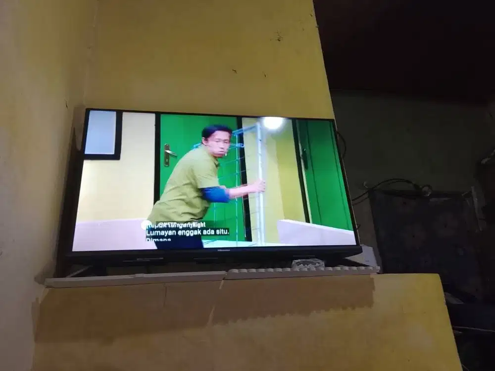 Hisense 32A4200G google TV 32 inch Full HD Bezeless