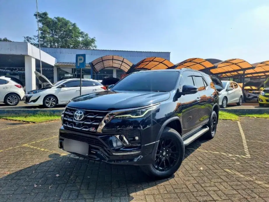 [OLXmobbi] PAJAK PANJANG - TOYOTA FORTUNER 2.8 VRZ GR SPORT MATIC 2023