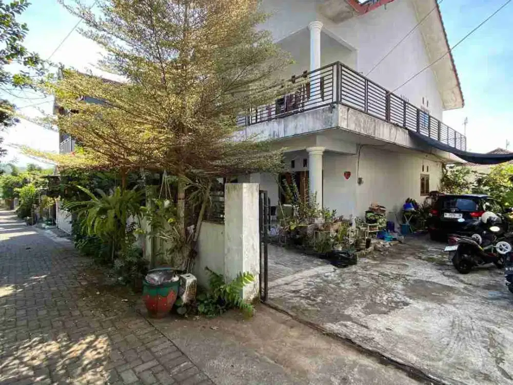 Dijual Cepat BU Rumah Terawat Cocok untuk Homestay dan Villa di Kota Batu