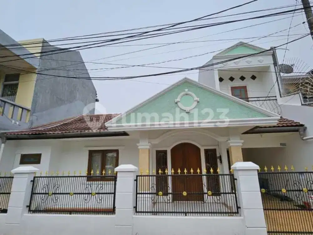 Rumah Bagus Murah Dekat Pasar Modern Bsd