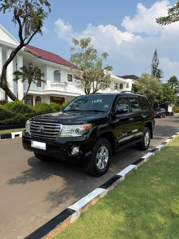 CASH 2012 Toyota Land Cruiser VX200 ATPM