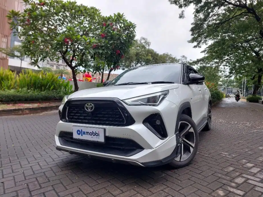 DP 5% Toyota Yaris Cross 1.5 S GR HV TSS 2Tone AT 2023 CHKSB
