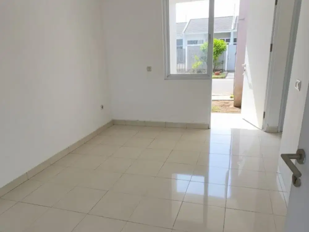 Rumah Siap Huni di Serpong Lagoon