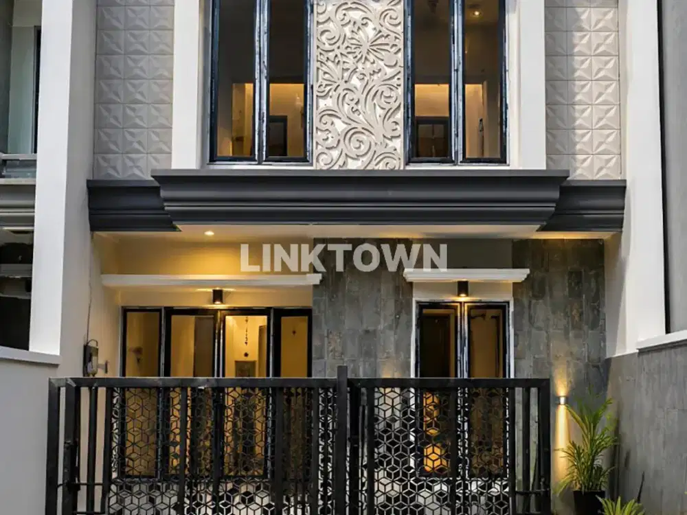 Rumah Baru Gress Lebar 7 American Style di Manyar Surabaya