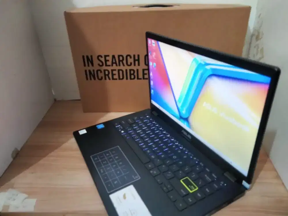 Asus vivobook e410m mewah KEYB backlit LCD fHD narrow udah SSD 256