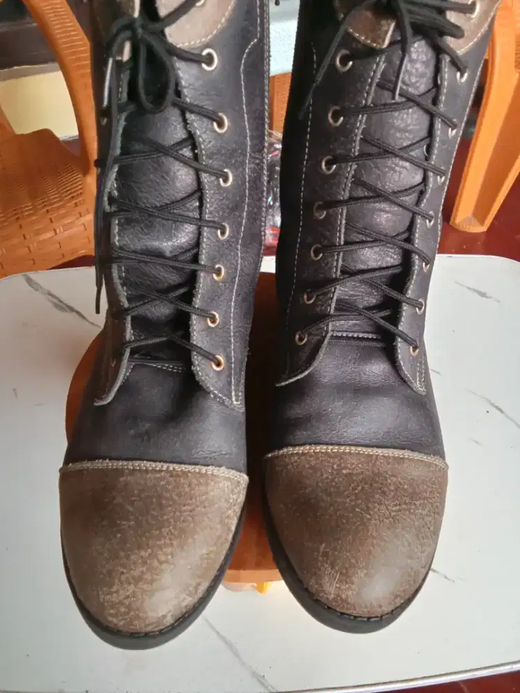 PRELOVED Sepatu Boots MALDINI, bahan kulit, Size 39, COD Cijantung Dsk