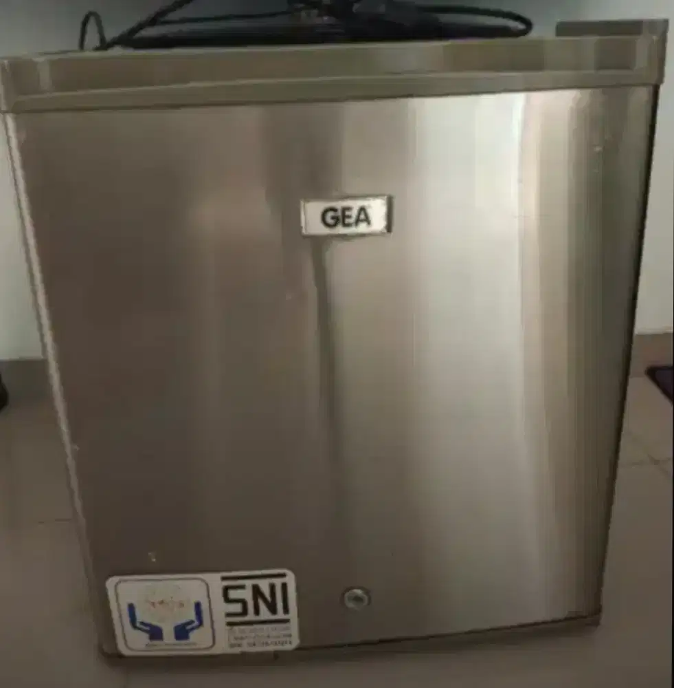 Dijual kulkas gea