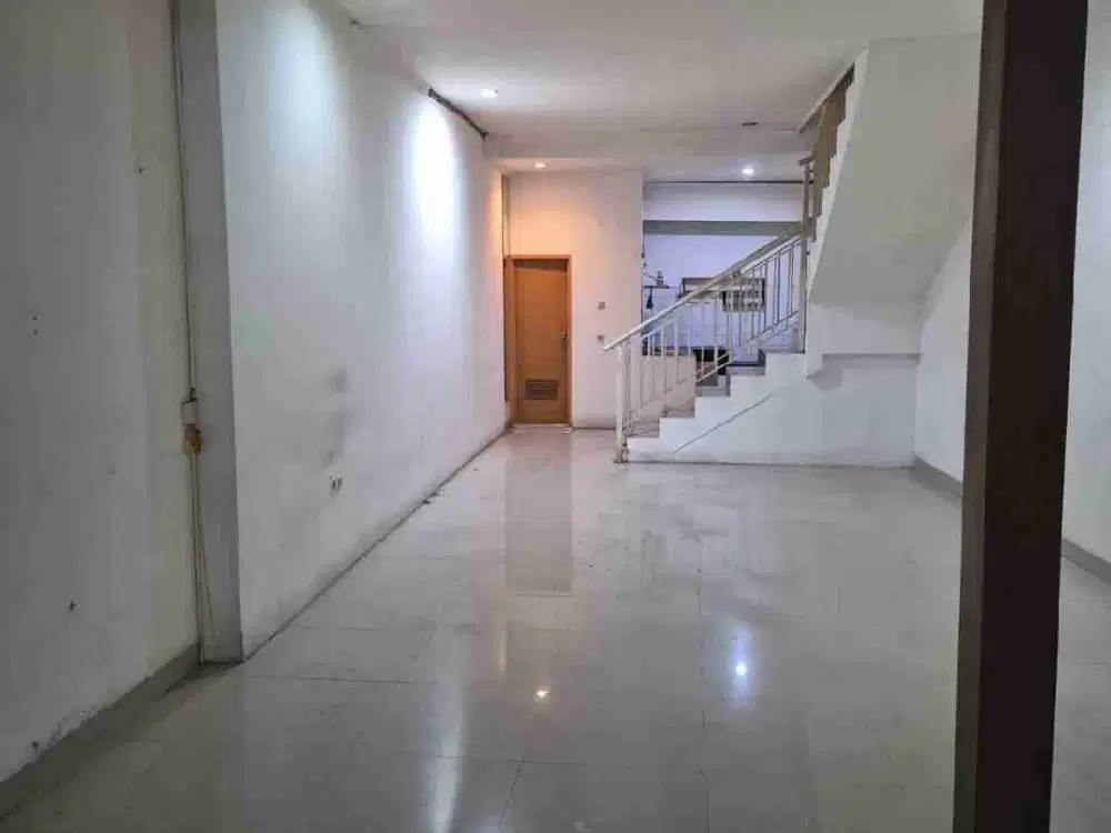 Disewakan Rumah Minimalis Cocok Untuk Hunian dan Kantor Di Sayap Burangrang Gatsu