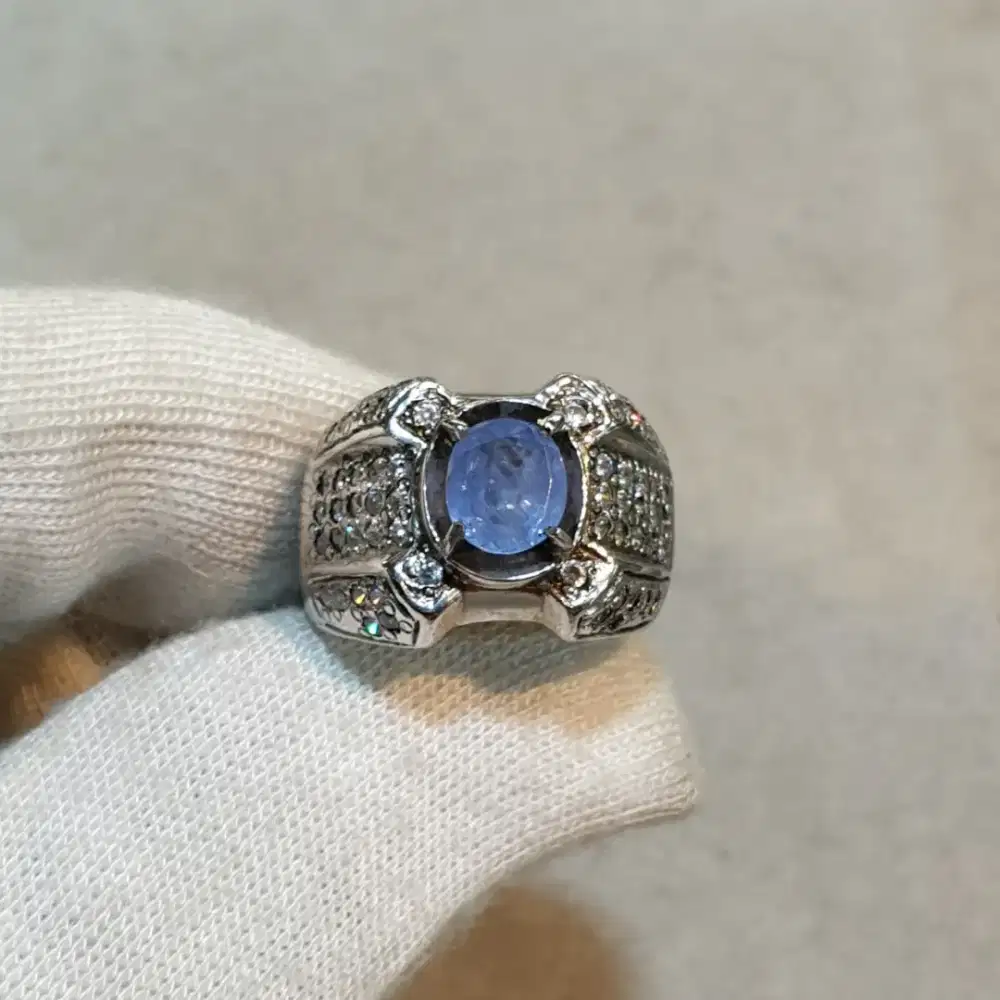 Natural blue sapphire srilanka 1.74 crt
