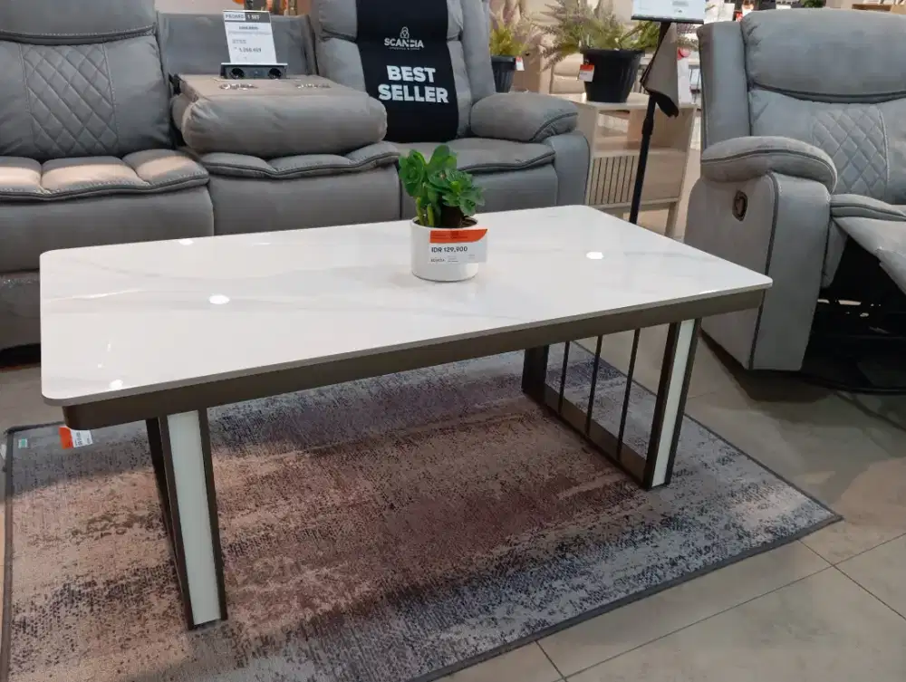 Meja tamu Sienna