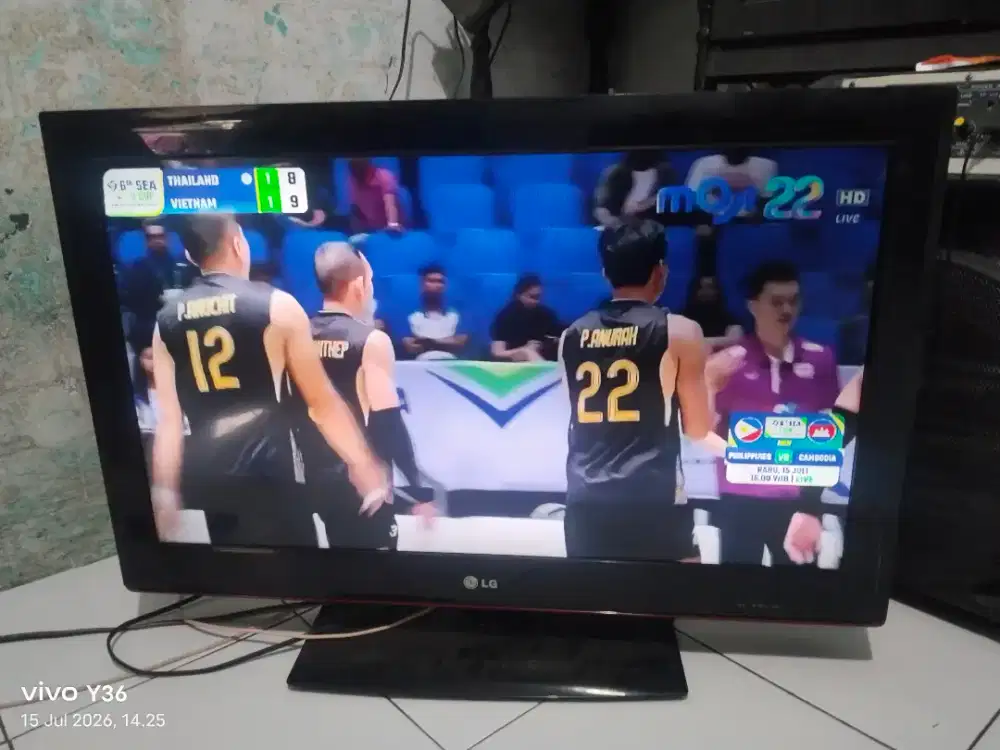 Di jual cepat TV led 32 in merk LG