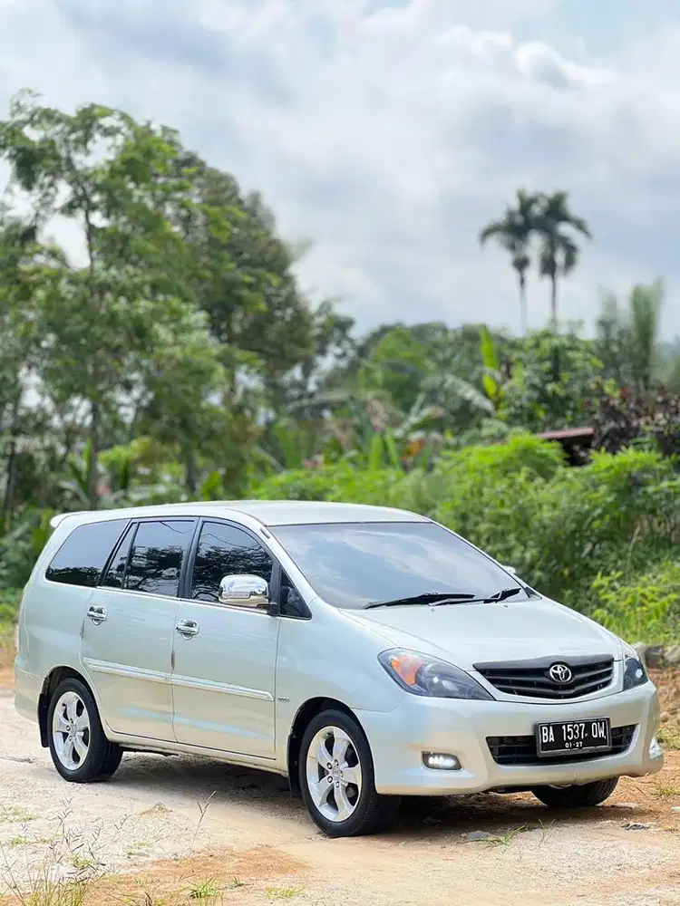Inova E plus euro bensin manual tahun 2008 ganteng