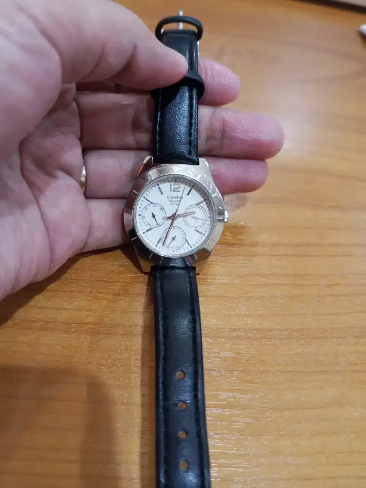 Jam tangan casio unisex