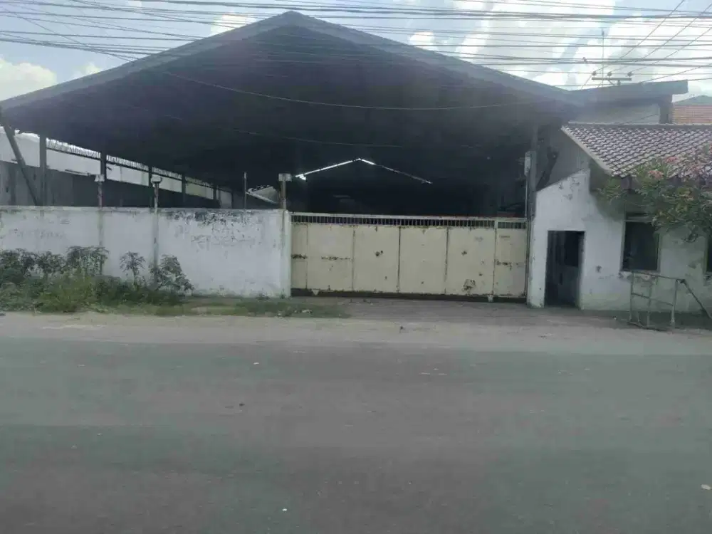 Gudang Murah Raya Cangkir driyorejo akses kontainer 40 feet dekat tol