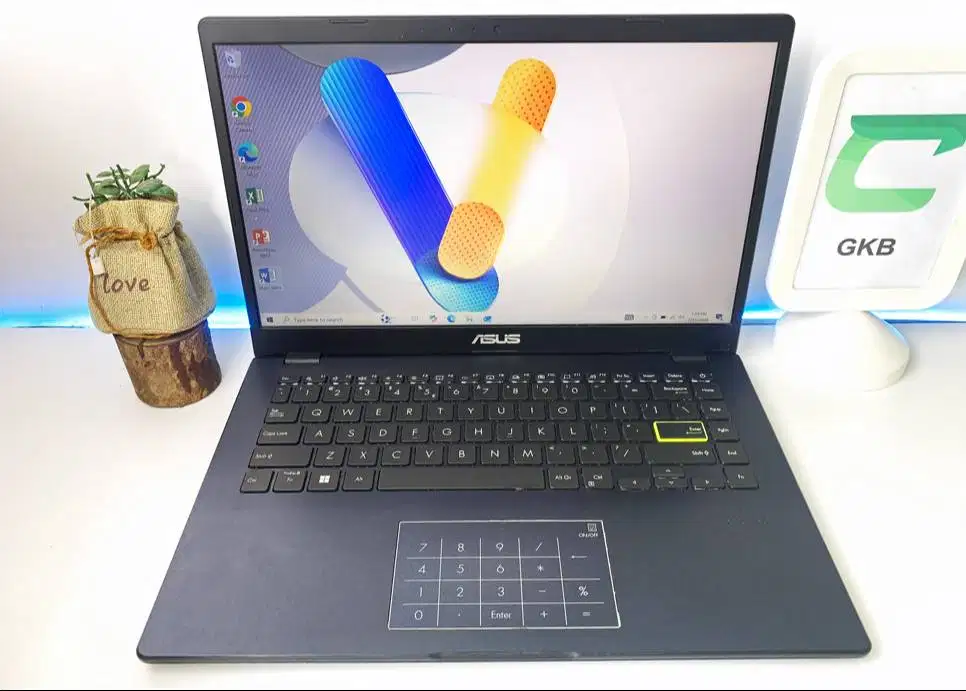 Laptop Asus VivoBook Ram 8gb Ssd 256gb Layar Full HD IPS Jernih keyboa