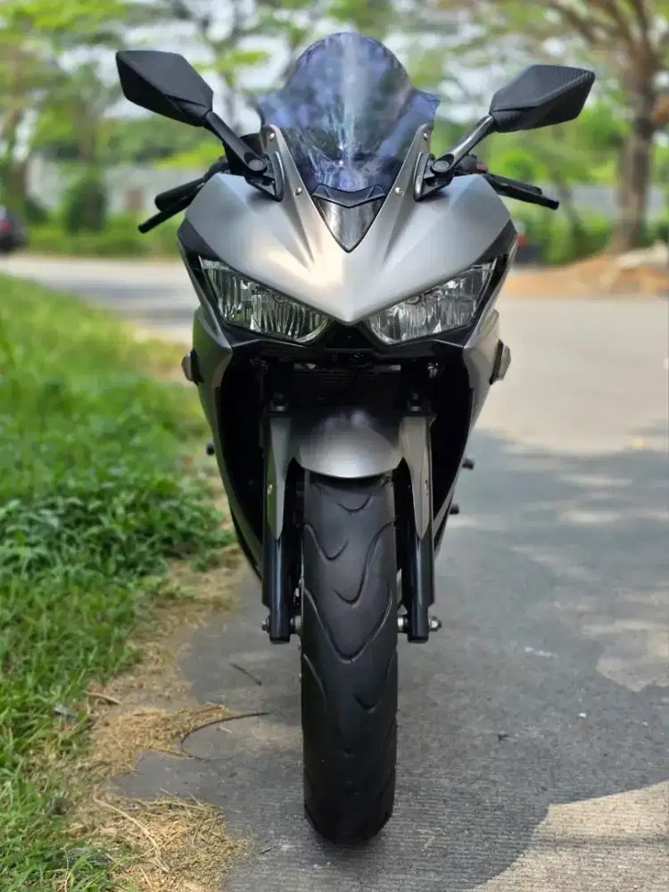 YAMAHA R25 2016