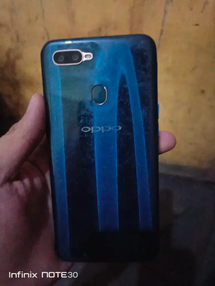 Oppo A7 4/64  .