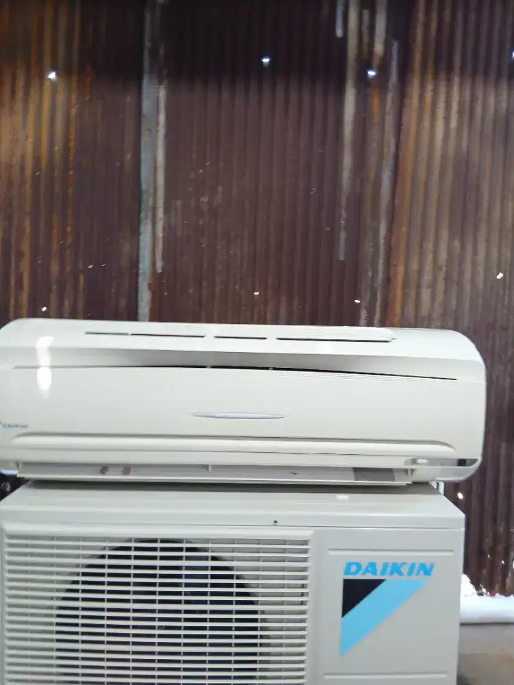 JUAL AC 1/2 PK BEKAS BERGARANSI