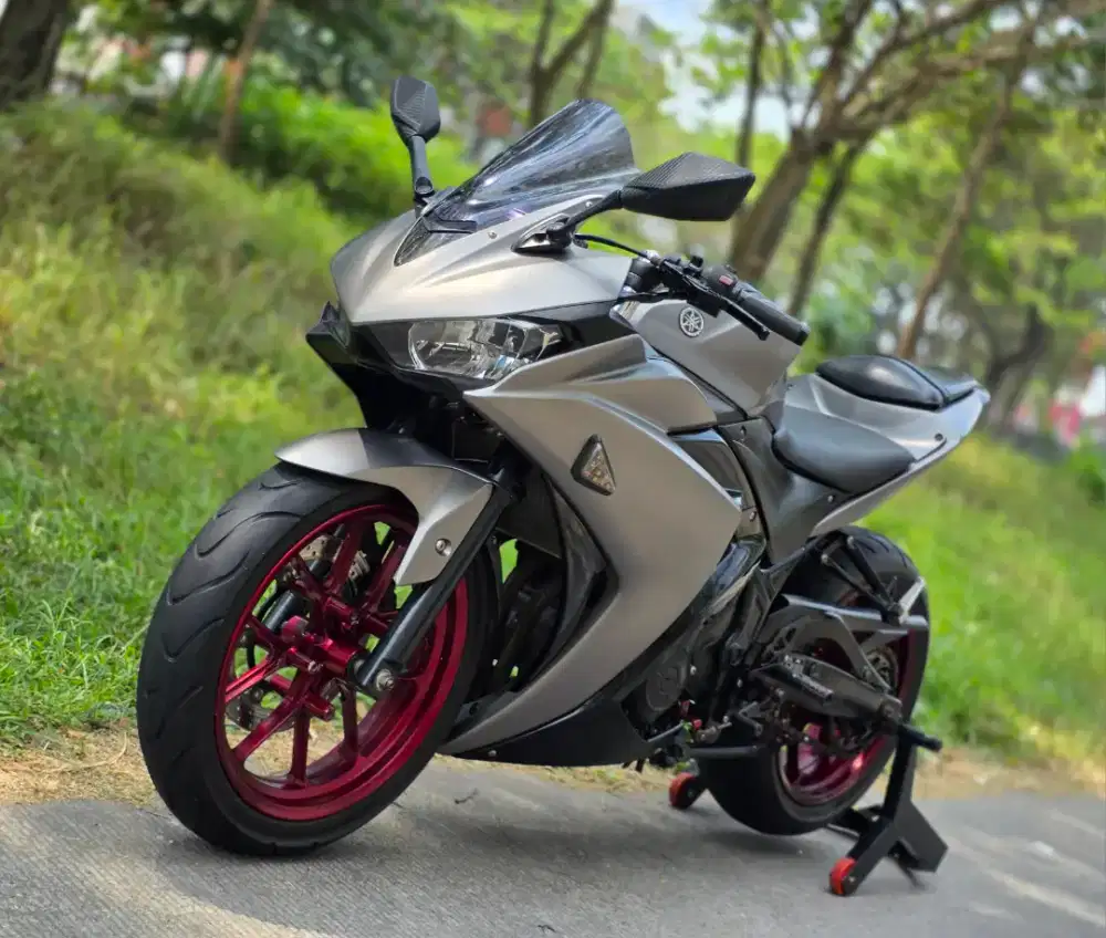 YAMAHA R25 2016