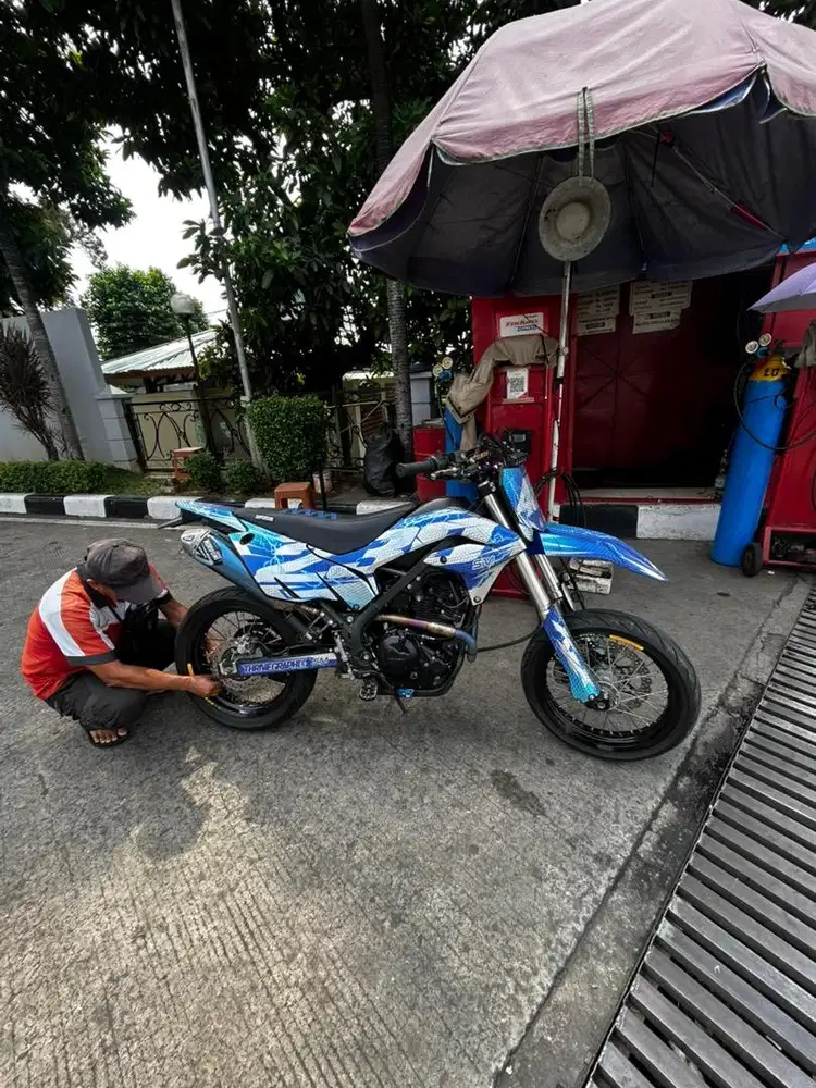 KLX 230 SM 2024