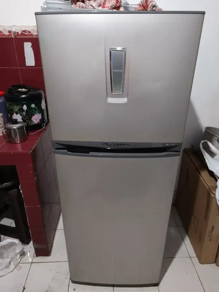 Jual Kulkas Bekas Toshiba 2 pintu