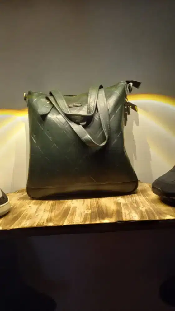SLINGBAG PRADA LUXURY BRAND