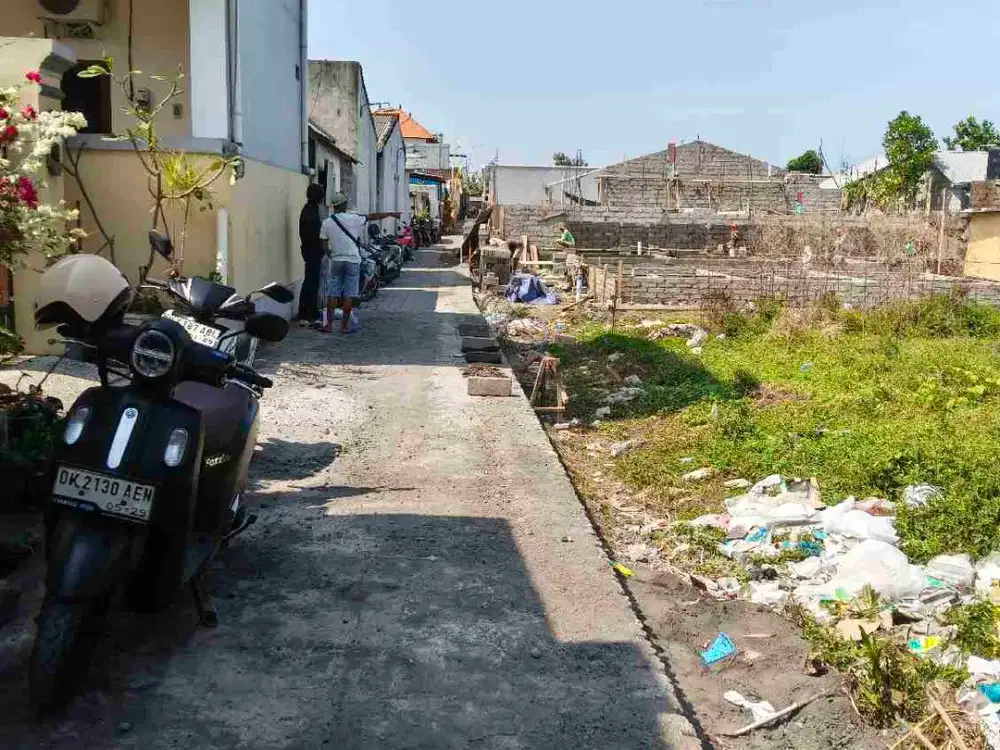 Di kontrakan tanah jalan Akasia , Denpasar , Bali
