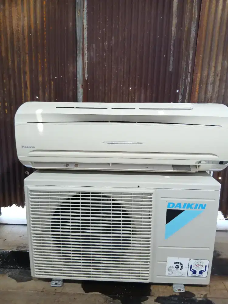 JUAL AC 1/2 PK BEKAS BERGARANSI