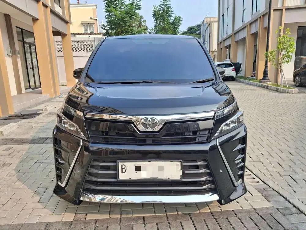Toyota Voxy 2018 Bensin