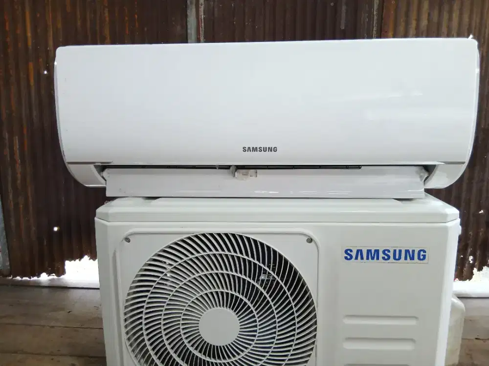 MENJUAL AC BEKAS 1/2 PK KOMPLIT