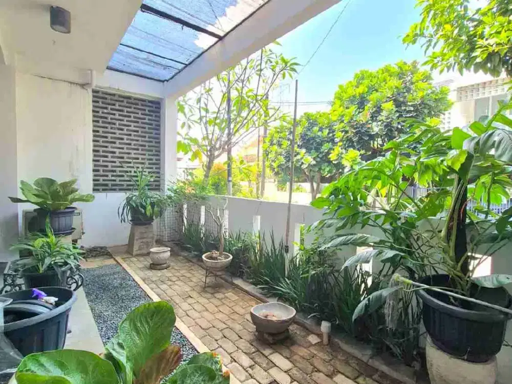 Rumah disewakan cluster Bintaro jaya siap huni furnished
