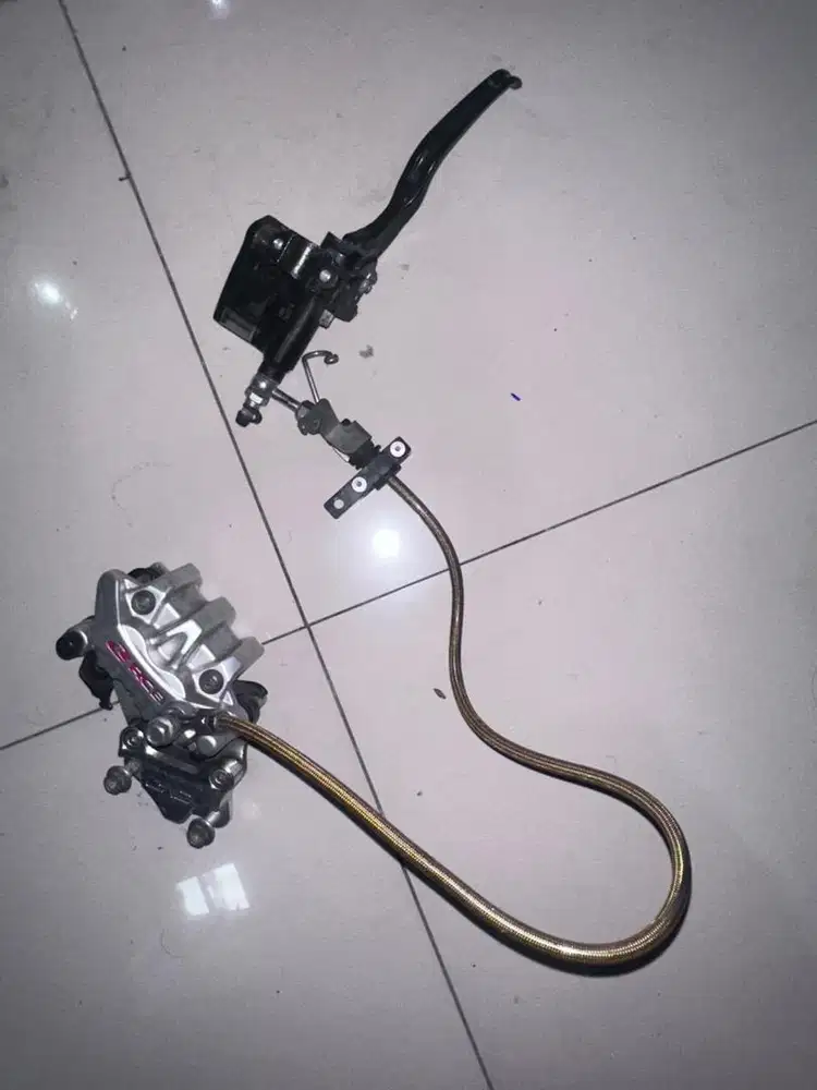 Set Master Rem & Kaliper Depan GSX R150