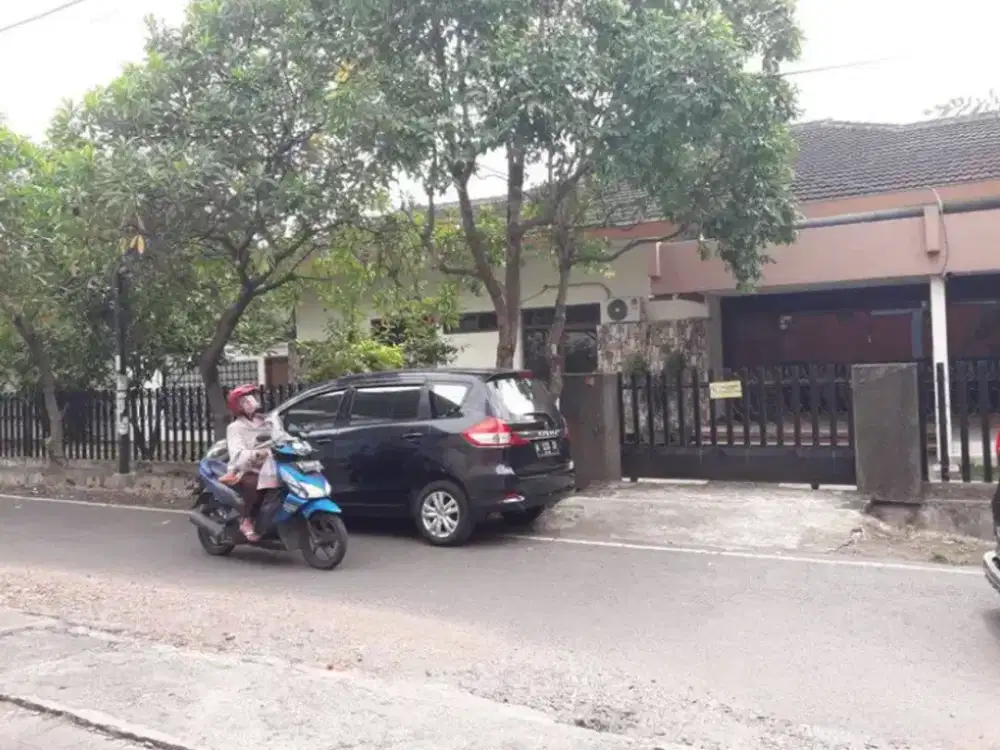 Dijual Rumah Hook Lokasi Pestisius Tengah Kota Malang