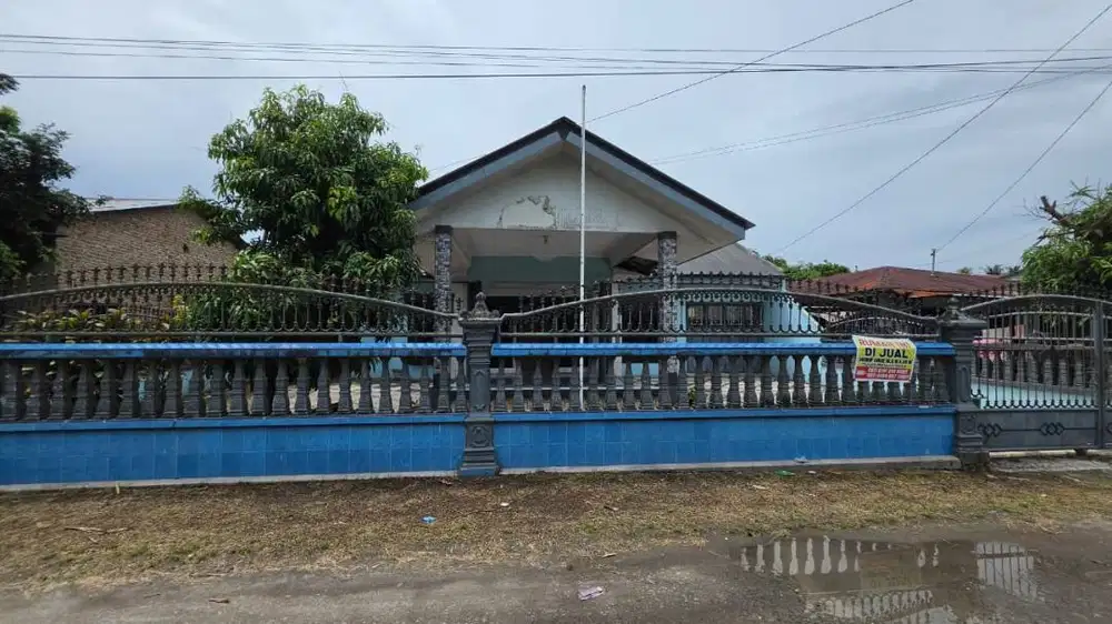 DIJUAL RUMAH DENGAN TANAH LUAS 850JT (BISA NEGO)