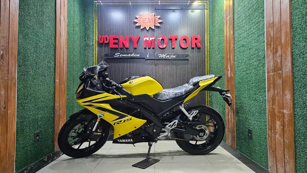 ENY MOTOR - READY YAMAHA R15 V3 155 VVA TH 2018 - KM RENDAH