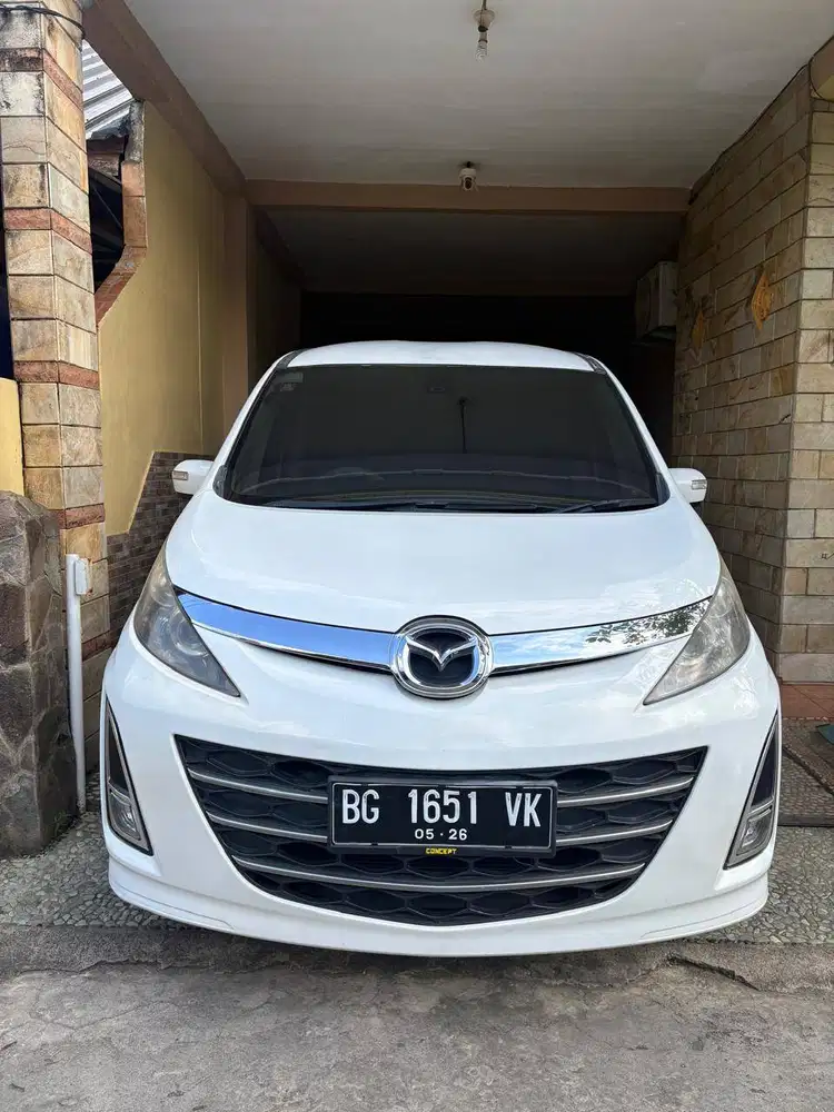 Mazda Biante (2012) Bensin AT