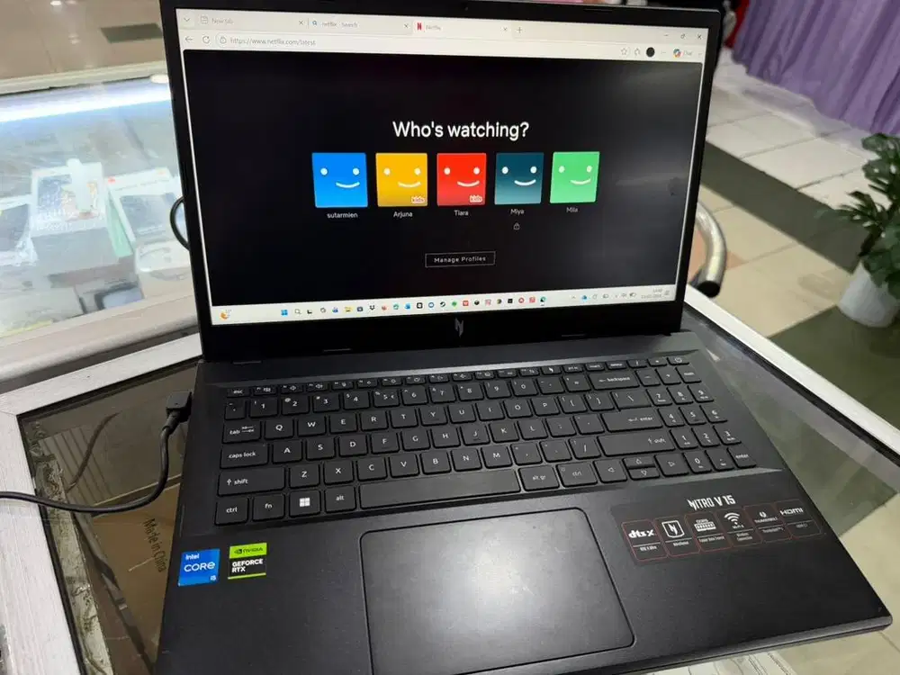 Accer Nitro V15-517 H core i5-13429H