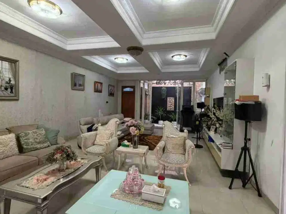 Dijual rumah semi furnished lokasi strategis di duta harapan Bekasi utara