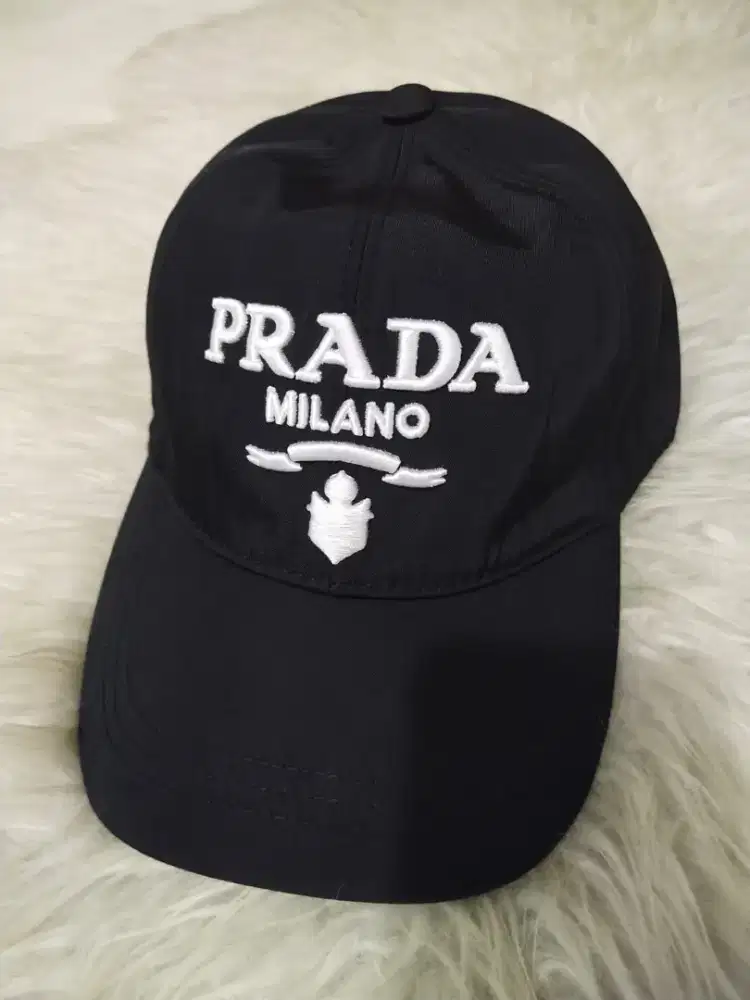 Luxury PRADA caps sangat cakep dan mewah banget