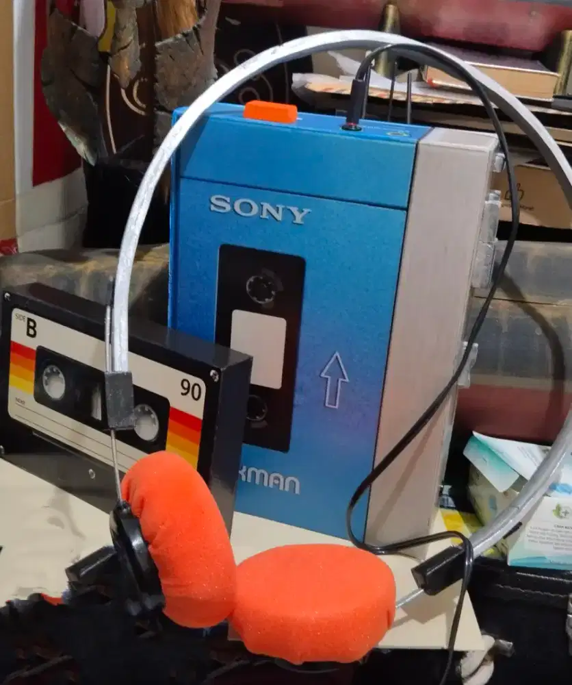 Walkman Sony PTS L2 thn 1979 big size 40 cm vintage sepeda jam jadul