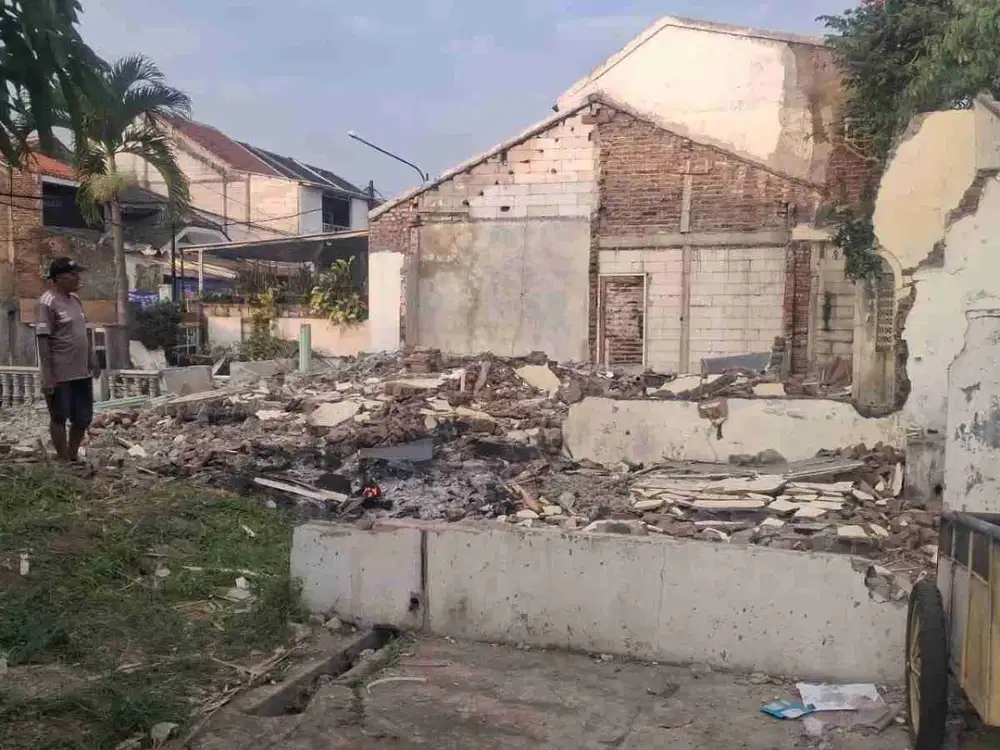 Dijual Cepat Tanah Hook
Harga di bawah NJOP 
Jalan Lebar, Bebas Banjir  Bandung.