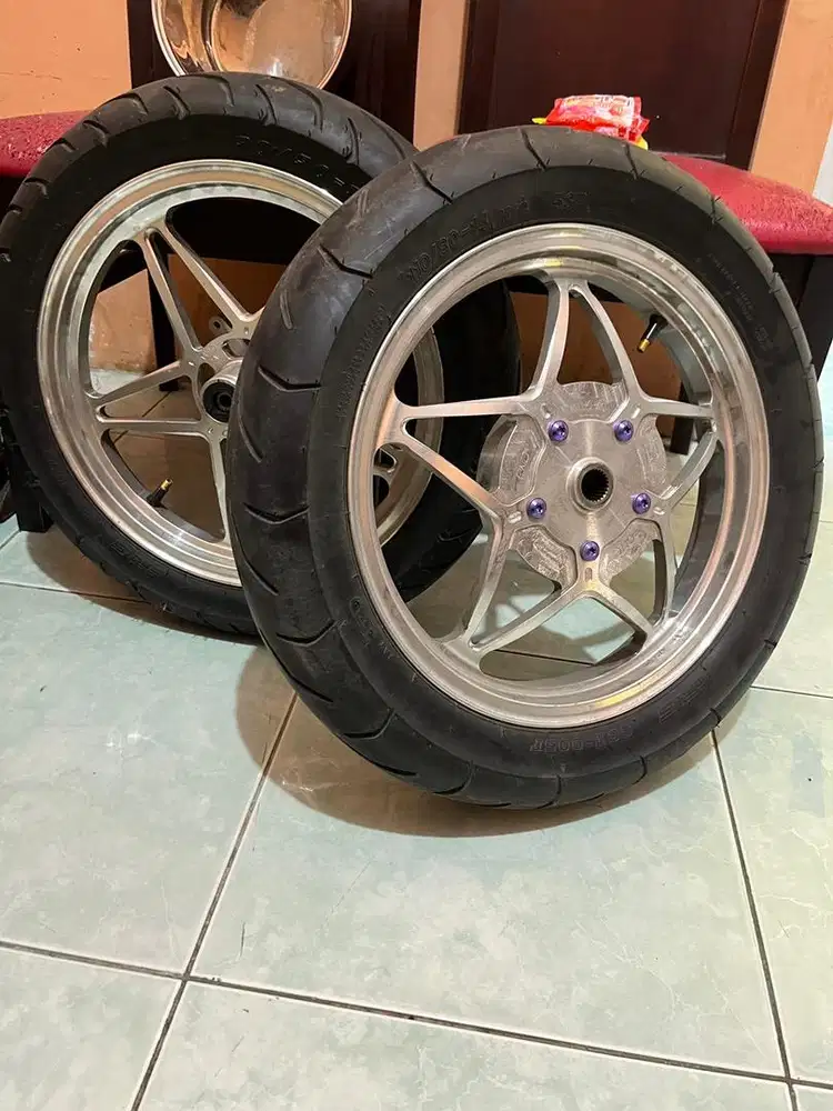 Velg Aerox Ring 14 Bintang Delkevic Warna Silver + Ban