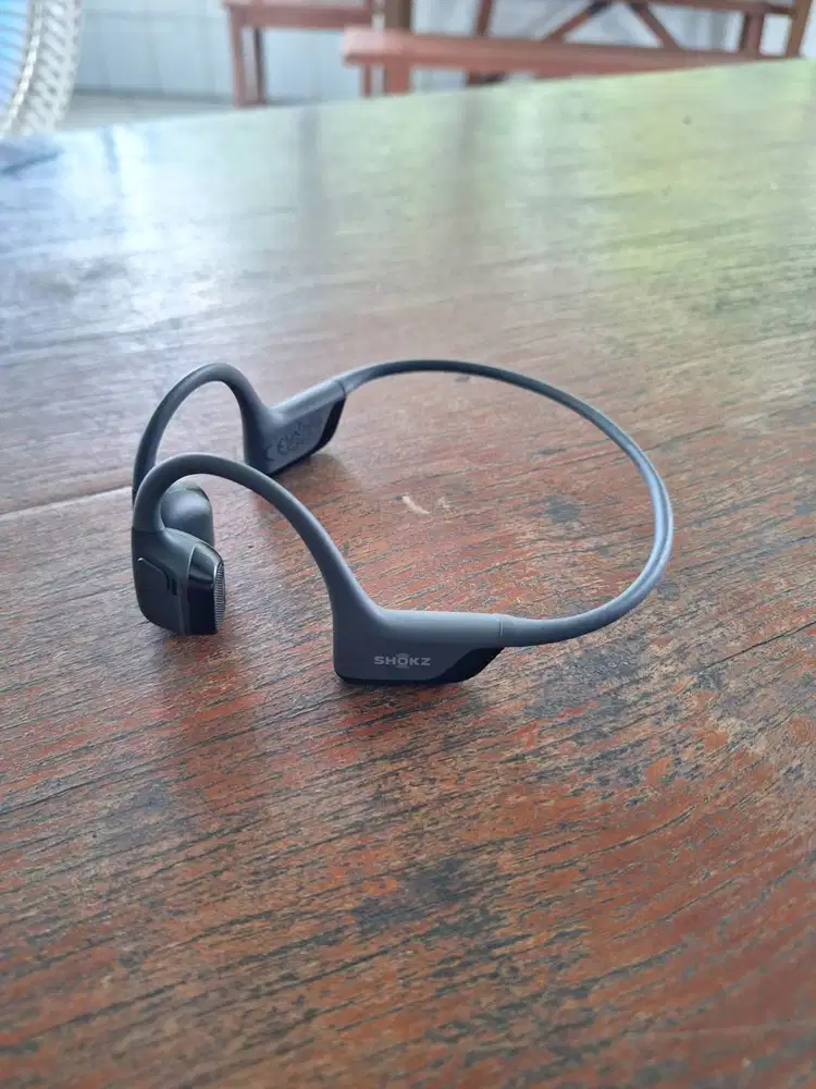 Di jual Hedseat merk Shokz Openrun Pro 2