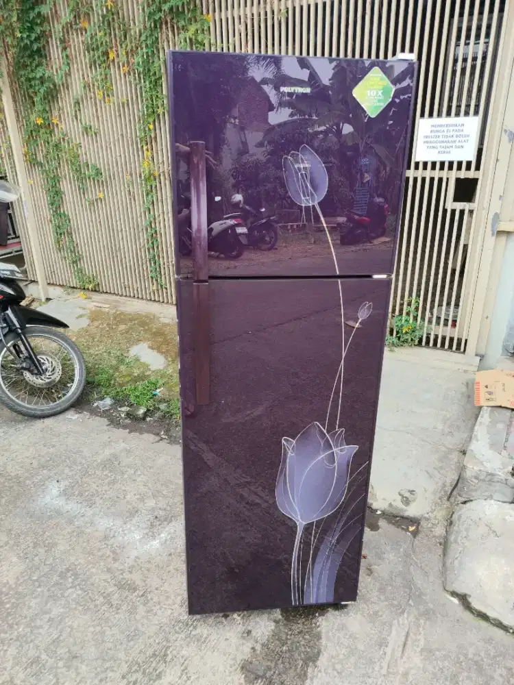 Kulkas polytron 2 pintu normal semua