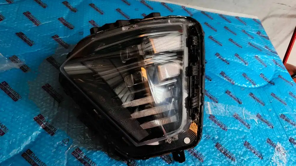 HEADLAMP KIRI HYUNDAI KONA EV 2024, 92101J9670